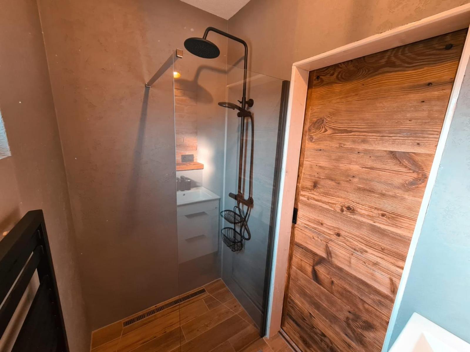 Liptovalley- Mobilne Domy S Wellnessom Liptovska Kokava Luaran gambar